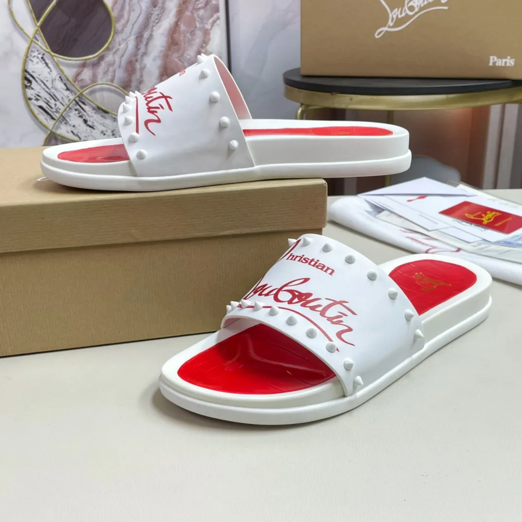 [CL red sole shoes] P: 340💰 size 38-45 Men’s classic slippers, made on the official website 1:1, the original factory specializes in original materials ➖ OEM 3D printed patterns, all hand-nailed and made ➖ Ultra-light non-slip outsole. Super fashionable and super comfortable, handsome on the feet, a must-have for men in summer! !